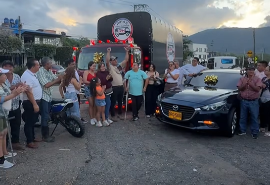 TURBO NPR + MAZDA 3 + 2M en EFECTIVO